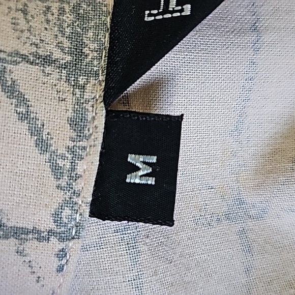 Hutspah mens button-down shirt.‎ Short sleeve. Size medium.  Peach artsy. - Picture 10 of 10